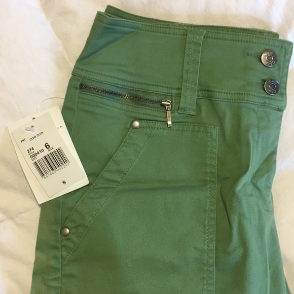 CAbi Carol Anderson. Green. NEVER WORN. - Picture 3 of 3